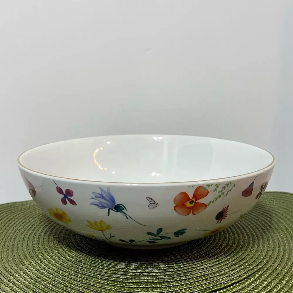 Disney Winnie the Pooh with Flowers Serving Bowl NWT